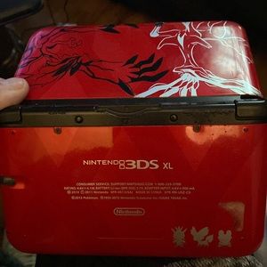 Nintendo 3DDS X & Y Series Pokémon Red Edition